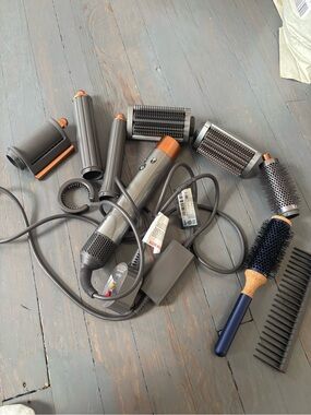 Dyson Airwrap Multi-Styling Hair Tool Kit in Gray and Copper